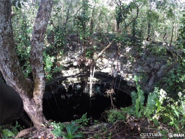 Прісноводна печера у Мексиці, у якій знайшли каное цивілізації мая